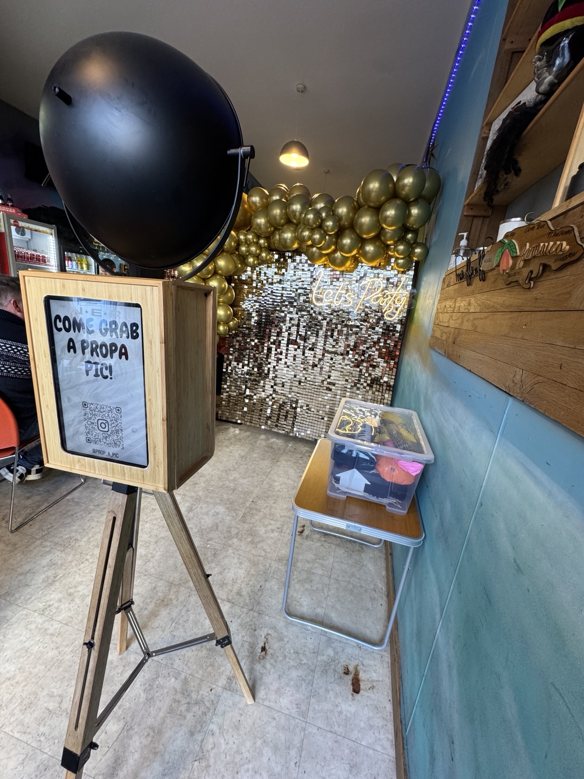 Prop A Pic gold flash setup